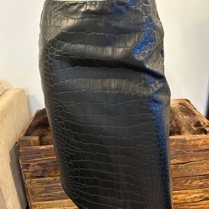 Simon Chang Black Midi Pencil Skirt for Cocktail